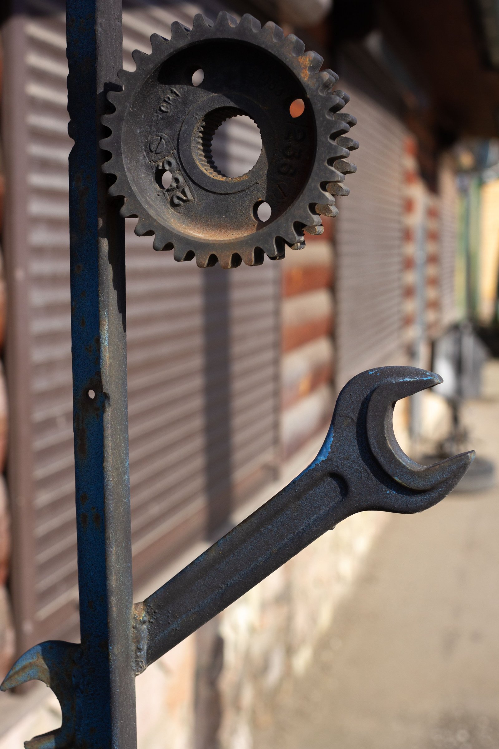 Gear Rolling Shutter Repairing Services in Pune