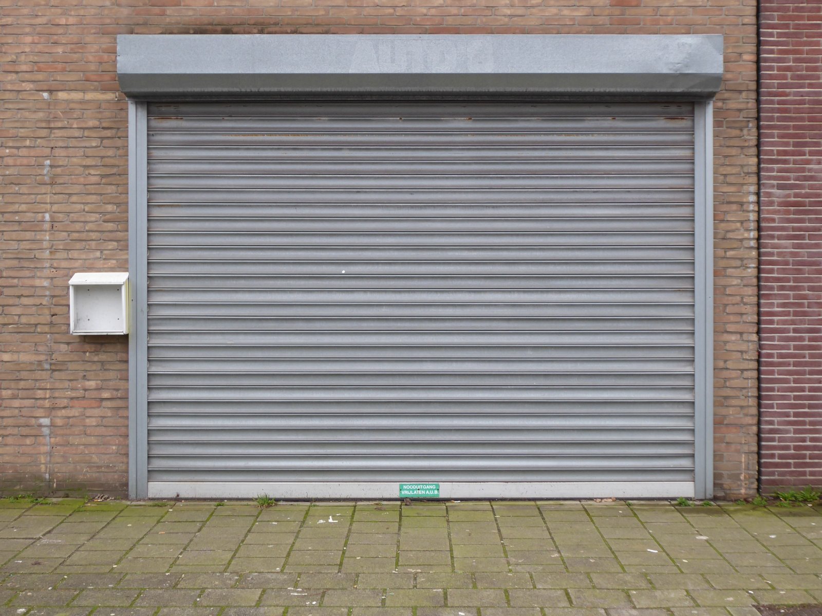 Manually Rolling Shutter Repairing Services in Pune